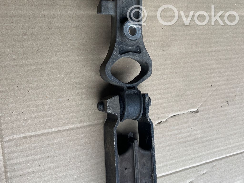 Volvo XC60 Engine mount bracket 
