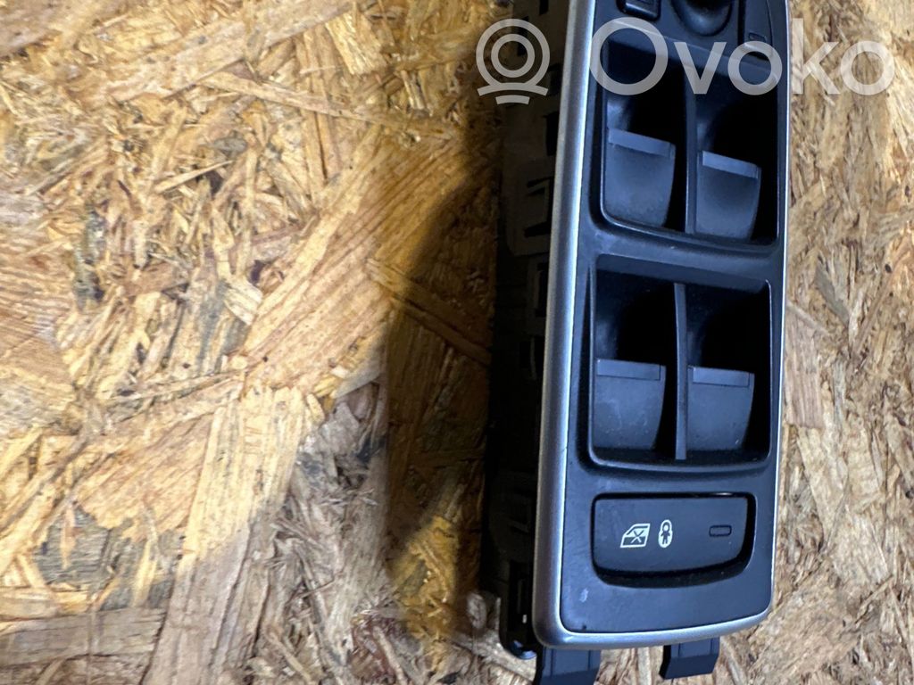 Jaguar F-Pace Interruptor del elevalunas eléctrico 