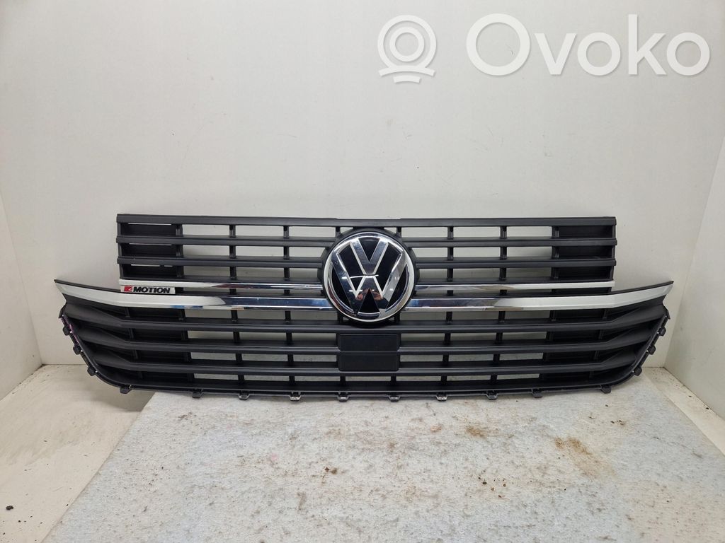 Volkswagen Multivan T6 Maskownica / Grill / Atrapa górna chłodnicy 