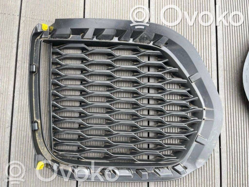 Jaguar E-Pace Front bumper lower grill 