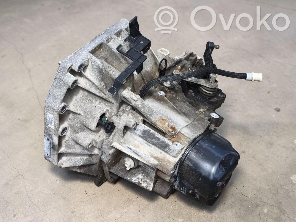 Dacia Dokker Manual 5 speed gearbox 