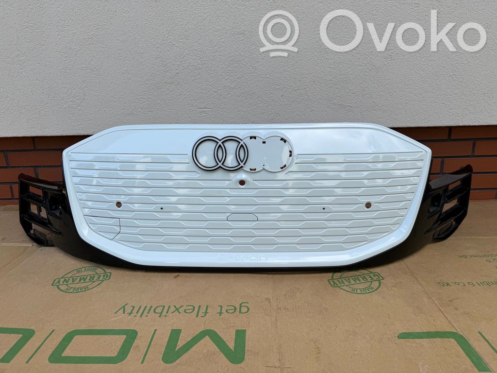Audi Q6 e-tron Grotelės viršutinės 