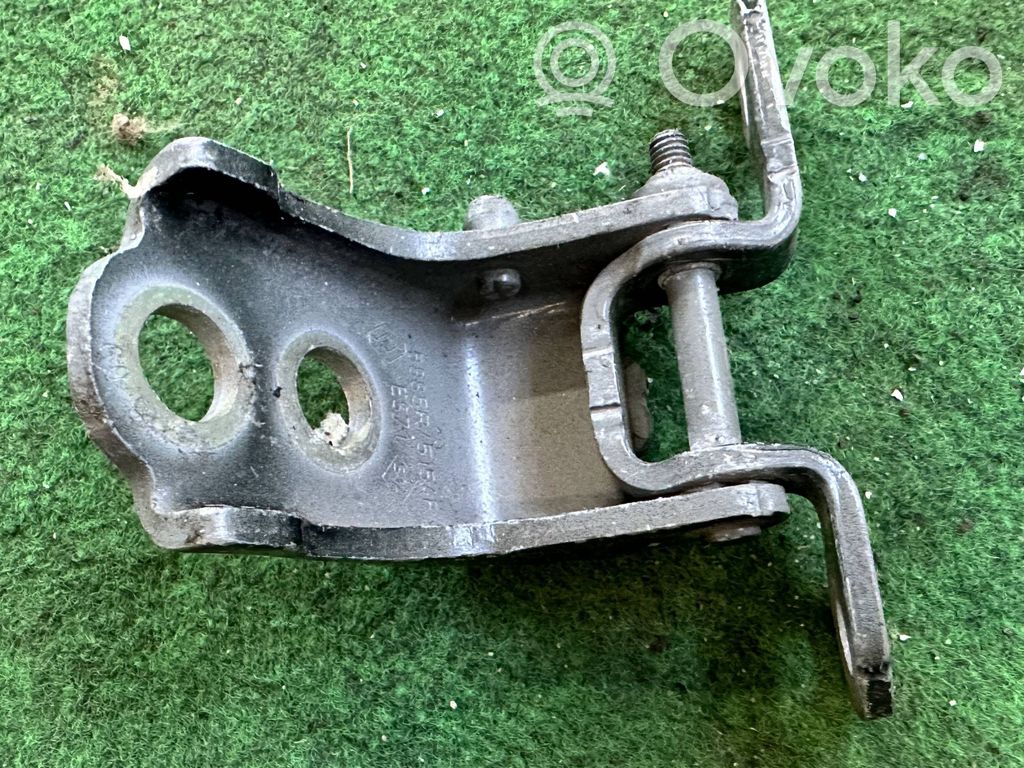 Renault Kadjar Front door upper hinge 
