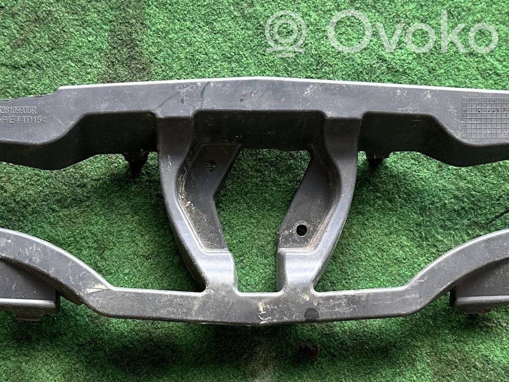 Renault Clio IV Maskownica / Grill / Atrapa górna chłodnicy 