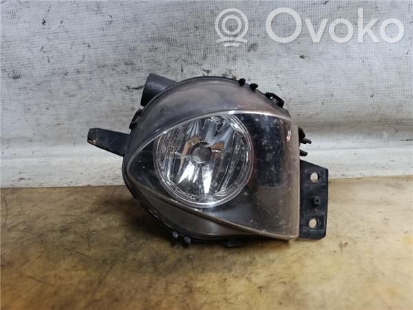 Miglas lukturis priekšā   6948374