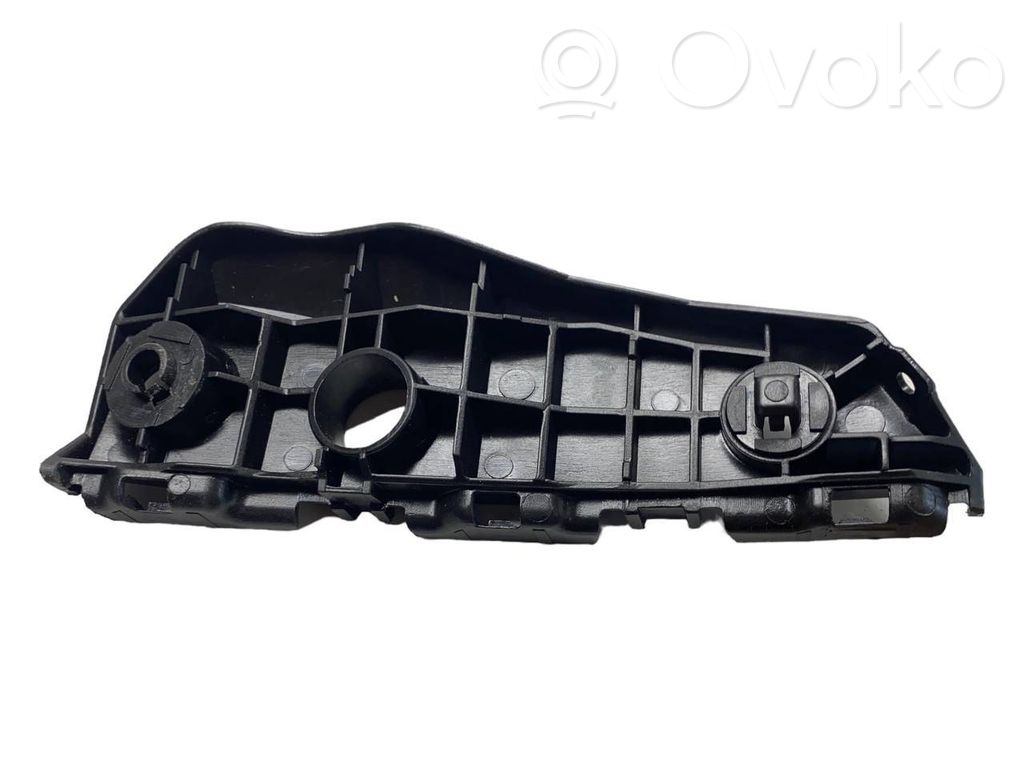 Toyota Auris 150 Front bumper mounting bracket 