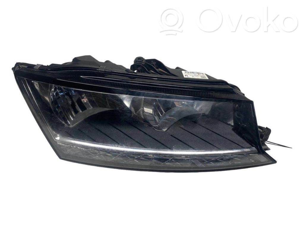 Skoda Fabia Mk3 (NJ) Lampa przednia 