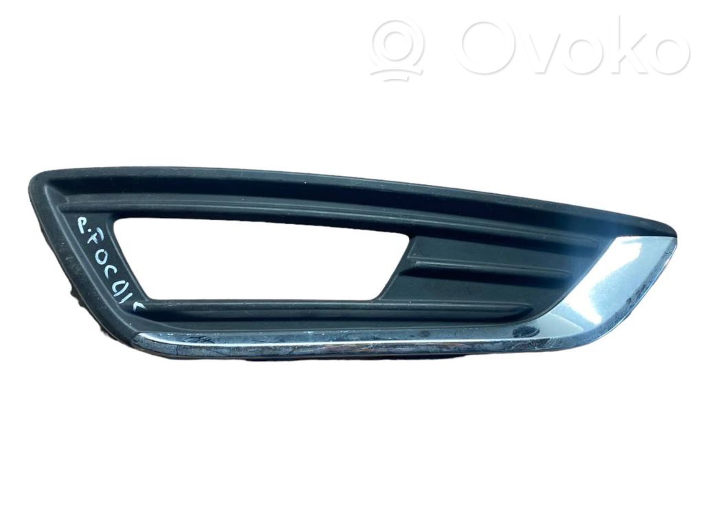 Ford Focus Front fog light trim/grill 