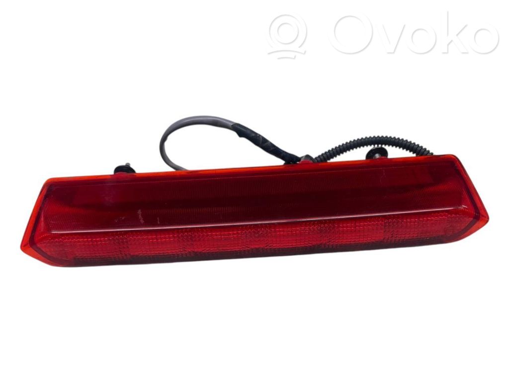 Subaru Outback (BS) Third/center stoplight 