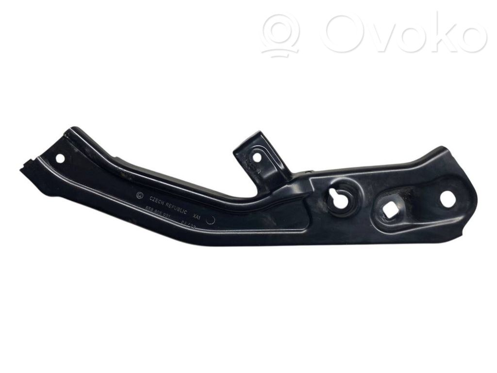 Skoda Kamiq Headlight/headlamp mounting bracket 