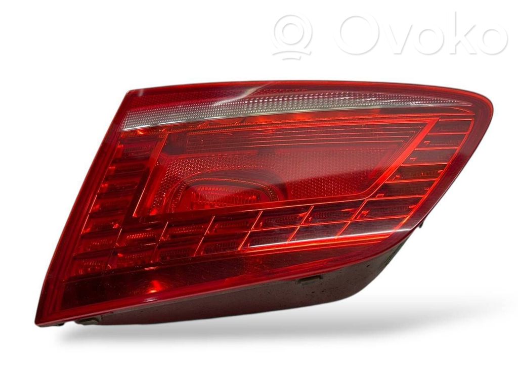 Lampy tylnej klapy bagażnika   3AF945308B