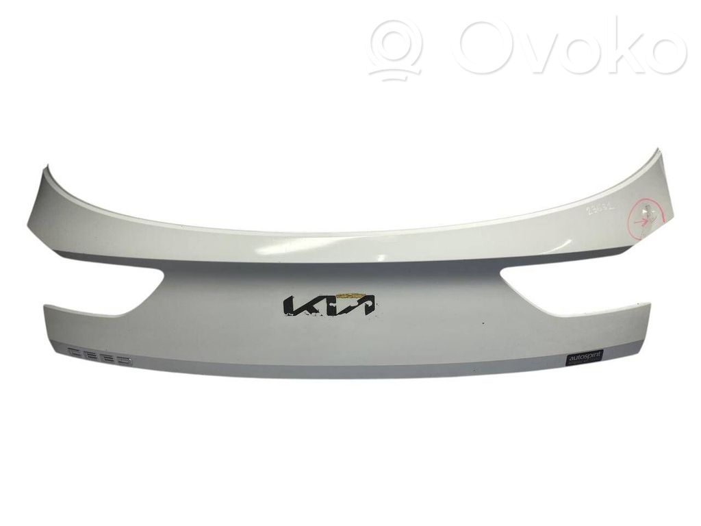 KIA Ceed Tailgate trim 