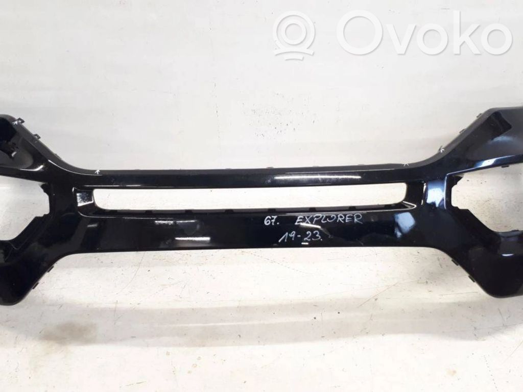 Ford Explorer VI Front bumper 