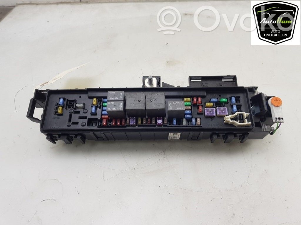 Tesla Model X Drošinātāju kaste (komplekts) 