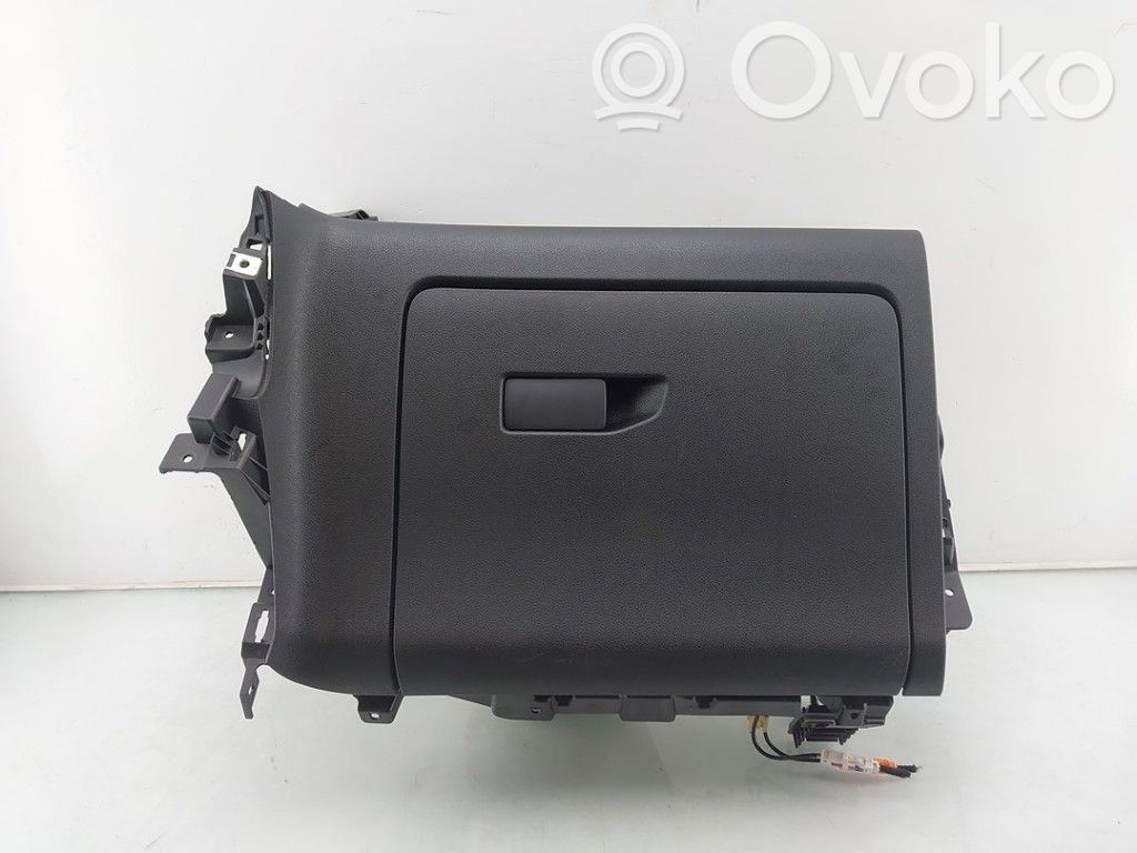 Opel Combo E Guantera 