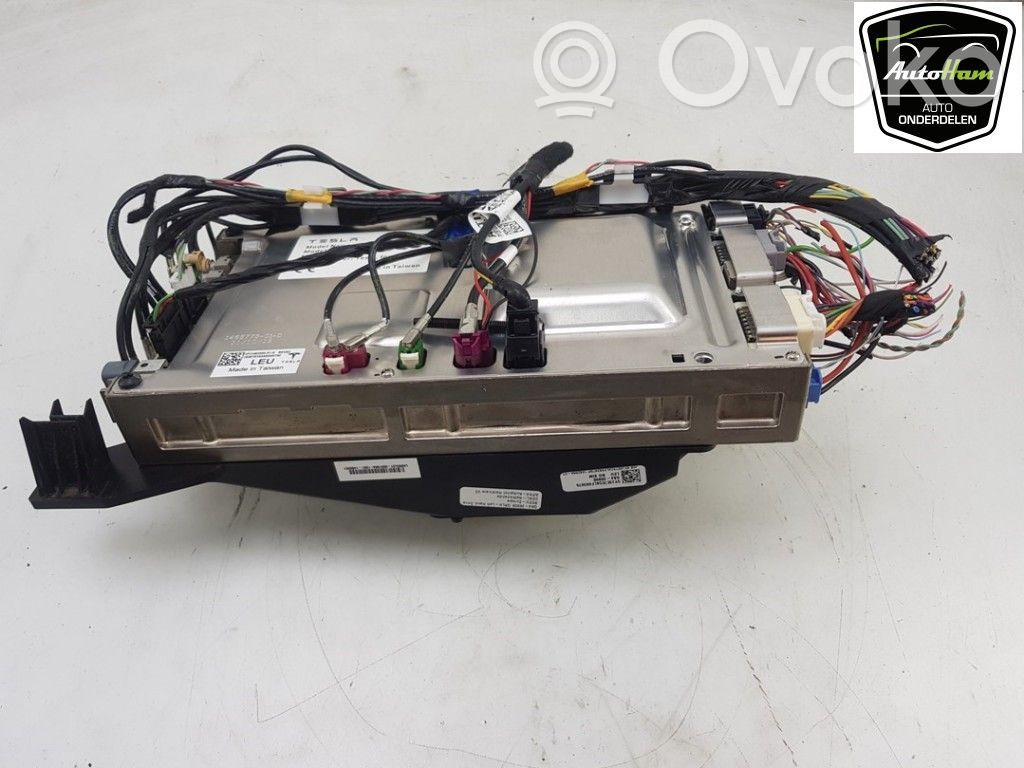 Tesla Model 3 Other control units/modules 