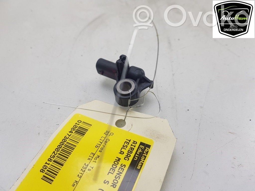Tesla Model S Airbag deployment crash/impact sensor 