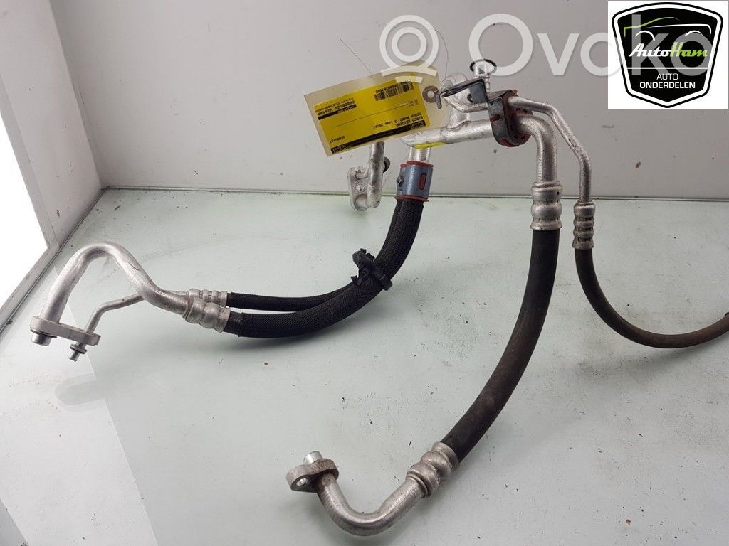 Tesla Model 3 Ilmastointilaitteen putki (A/C) 
