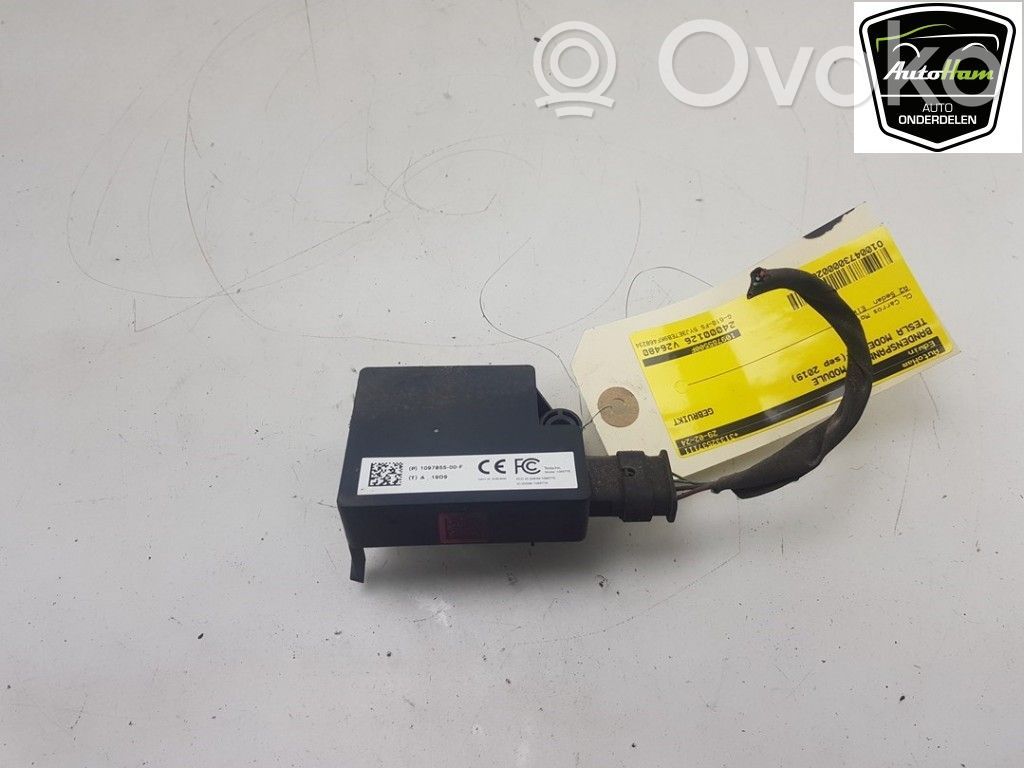 Tesla Model 3 Tire pressure control unit 