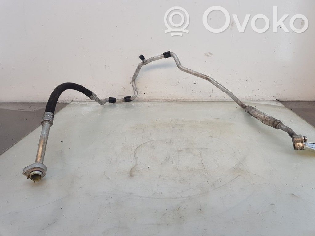 Ilmastointilaitteen putki (A/C)   1T0820743BR,1T0820743BR,1T0820743BA,1T0820743BA,1T0820743BR