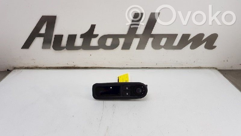 Renault Twingo II Electric window control switch 