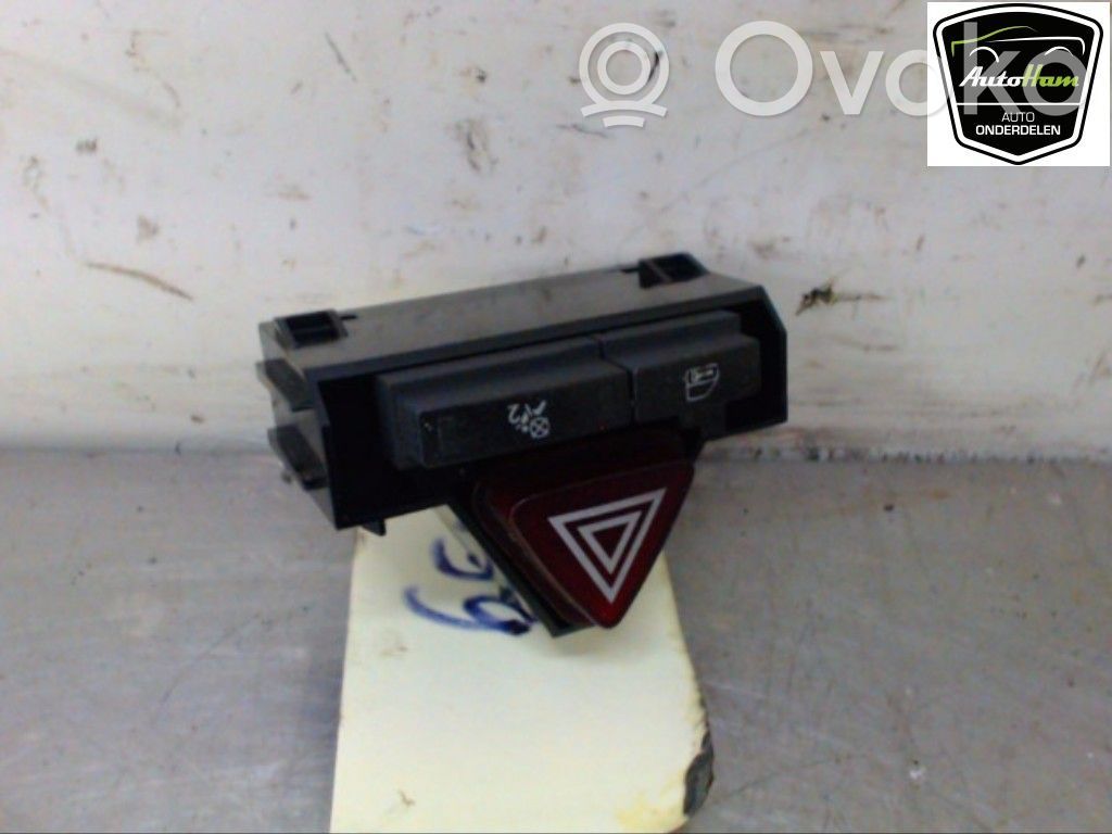 Hazard light switch   13189529,13189800,13189529,13189800,30367833,AU13189529