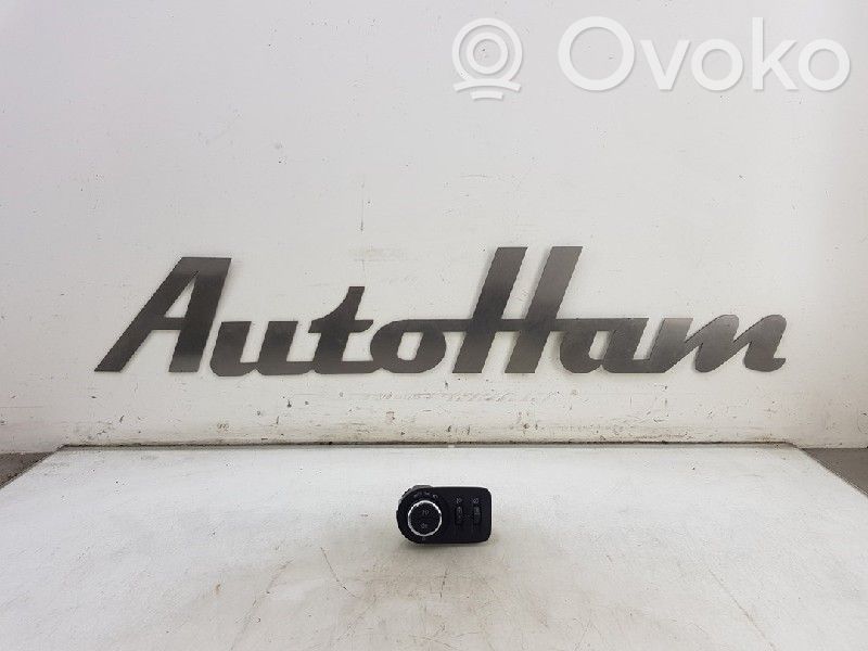 Opel Corsa F Light switch 