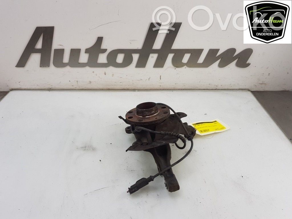 Opel Corsa D Achsschenkel vorne 