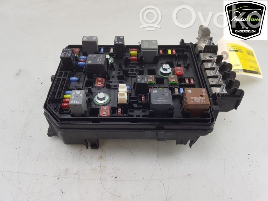Opel Astra K Fuse box set 