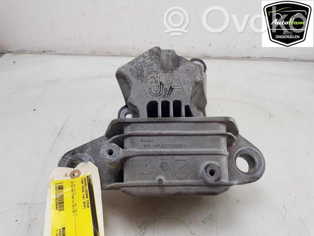 Ford Focus Gearbox mounting bracket 