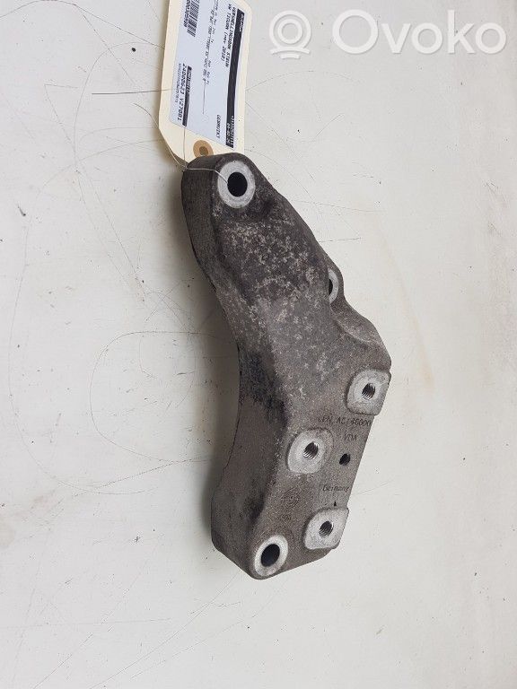 Volkswagen Tiguan Gearbox mounting bracket 
