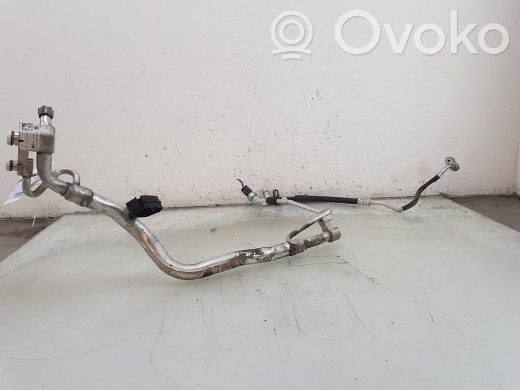 BMW 1 F20 F21 Conductă/furtun aer condiționat (A/C) 