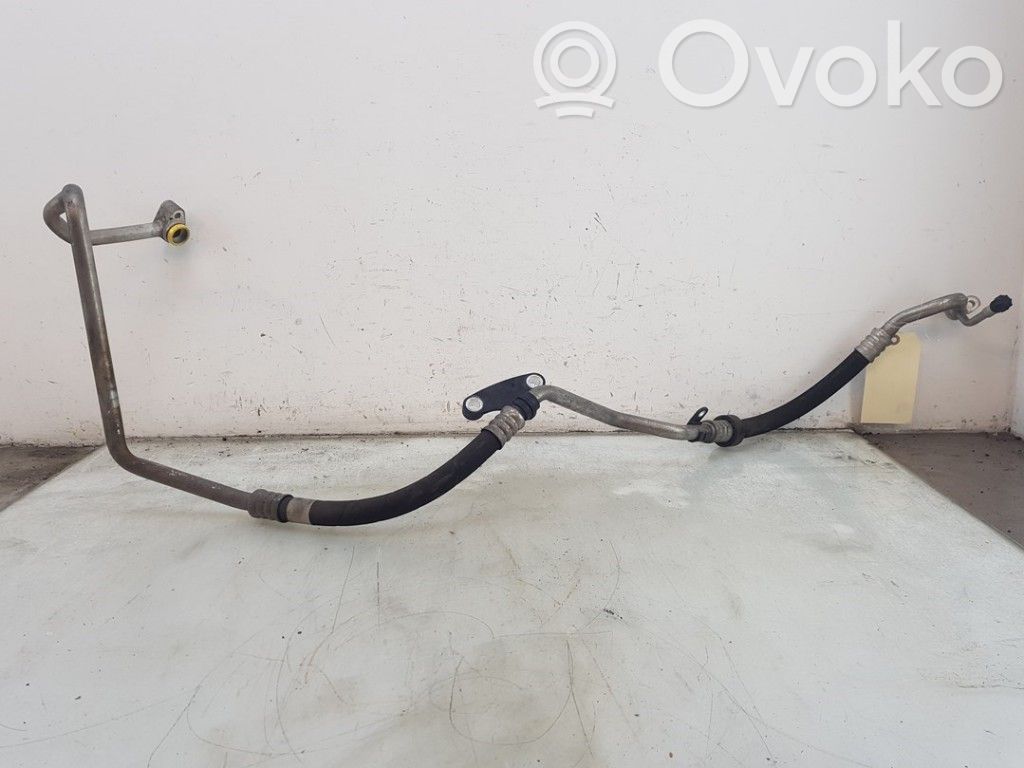 BMW 3 E92 E93 Ilmastointilaitteen putki (A/C) 