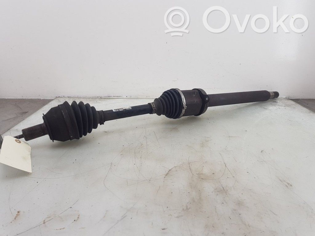 Volvo V60 Priekinis pusašis 