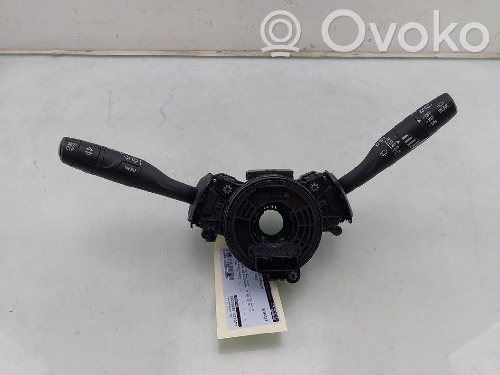 Boutons / interrupteurs volant   39063118,39063118,39136242,39063118,39136242