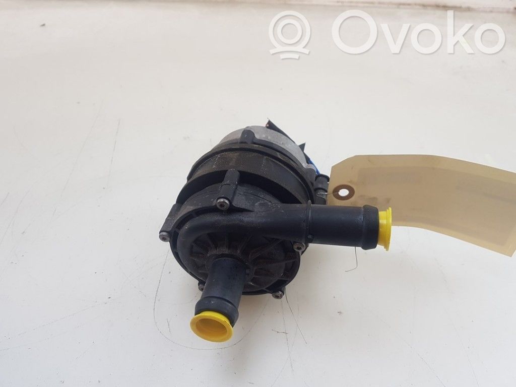 Volvo XC40 Pompe de circulation d'eau 