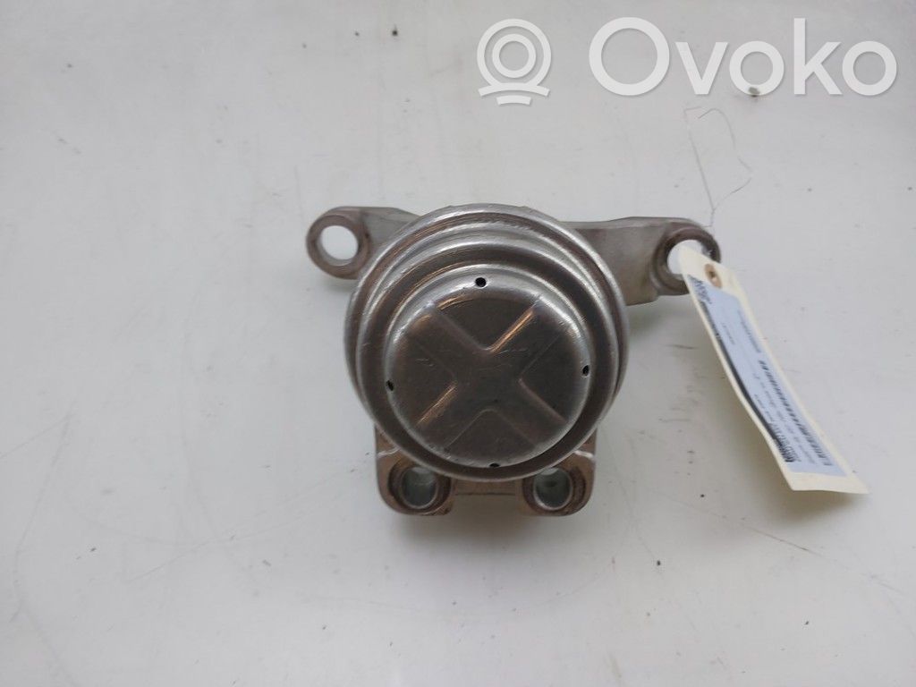 Ford Galaxy Engine mount bracket 
