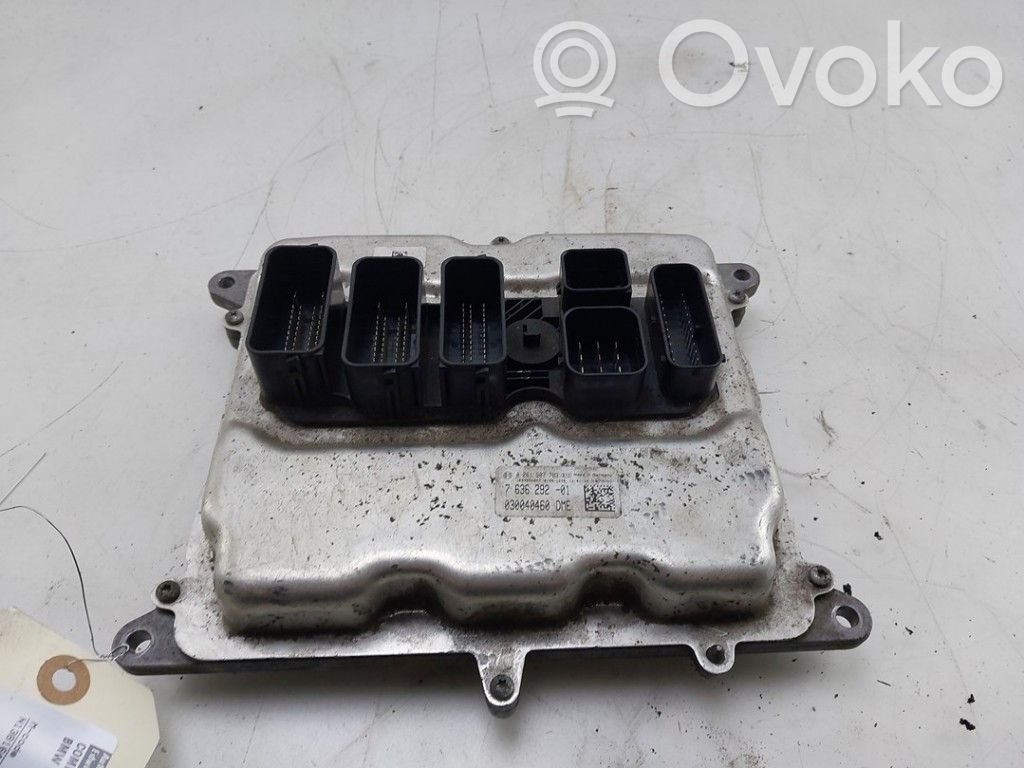 BMW 1 F20 F21 Engine control unit/module 