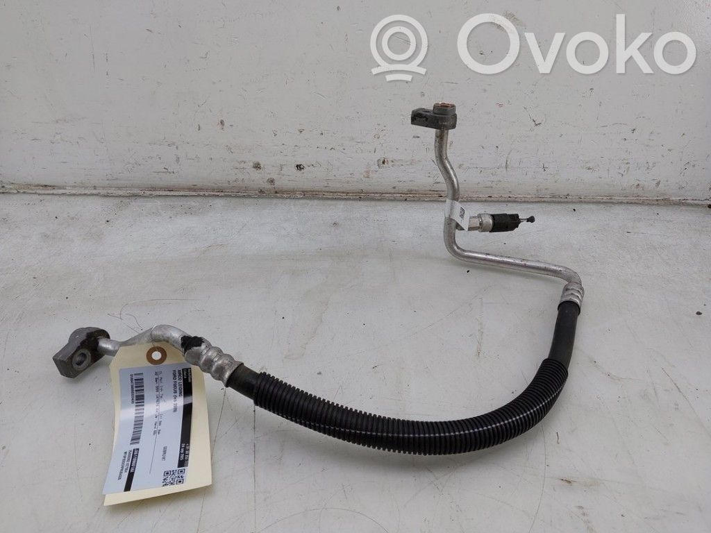 Ford Focus Ilmastointilaitteen putki (A/C) 
