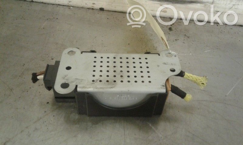 Volkswagen Golf V Amplificatore antenna 