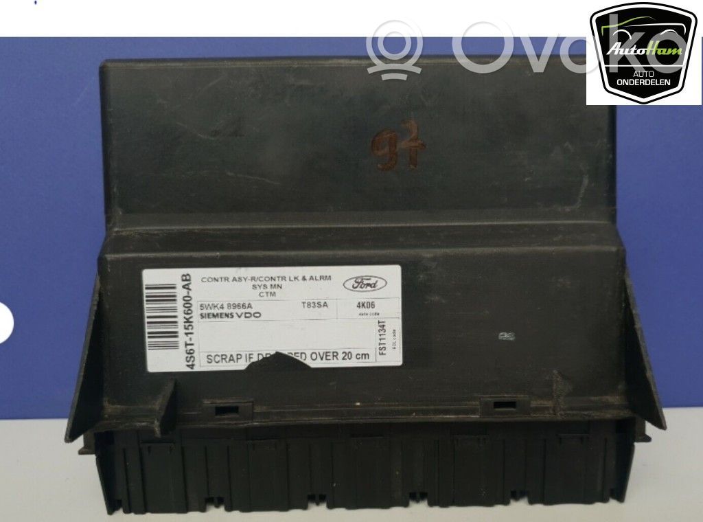 Ford Fiesta Oven keskuslukituksen ohjausyksikön moduuli 