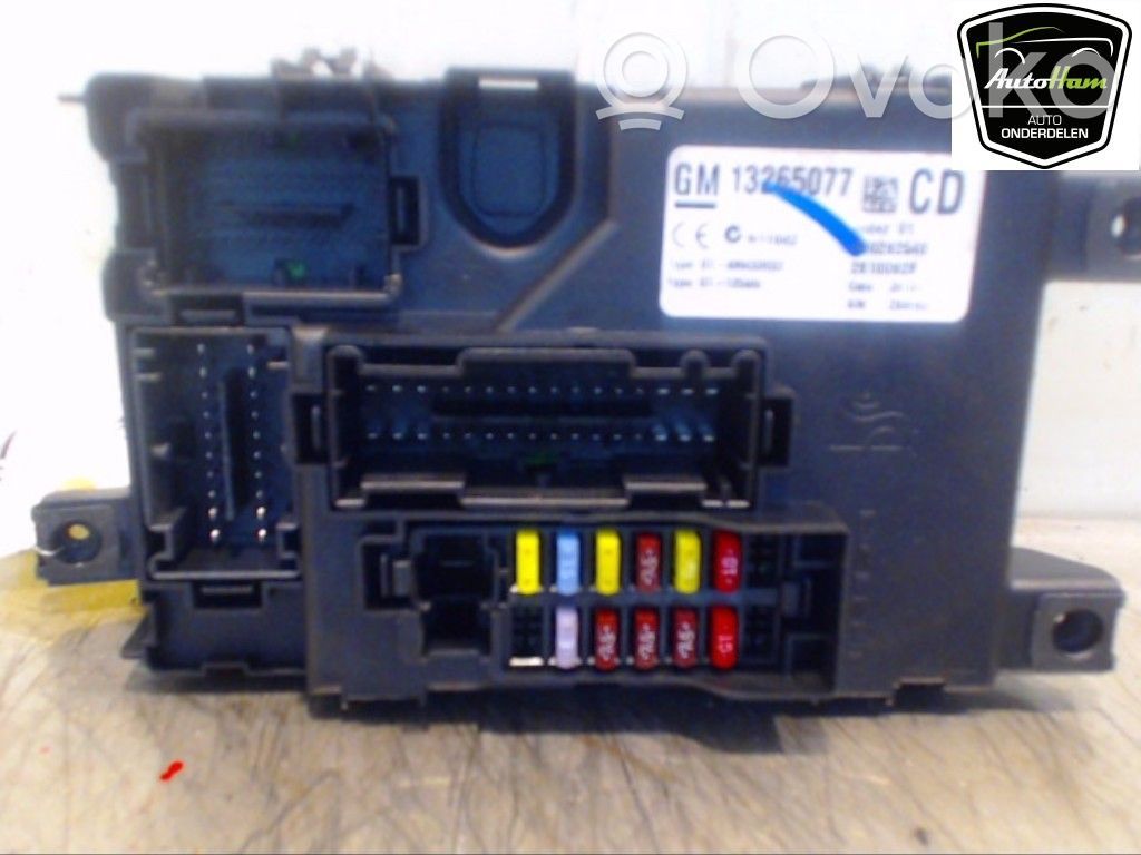 Opel Corsa D Comfort/convenience module 