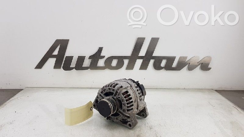 Opel Corsa D Alternador 