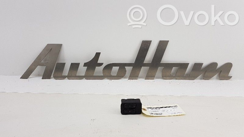 Opel Meriva A Electric window control switch 