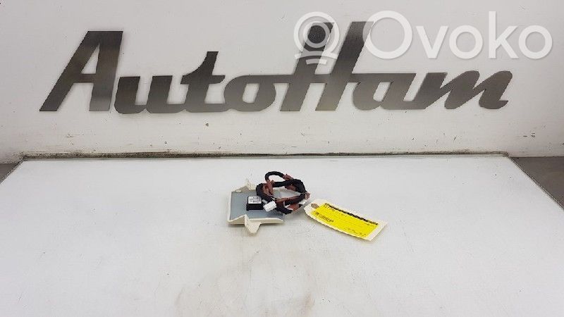 Lexus IS III XE30 Antena aérea GPS