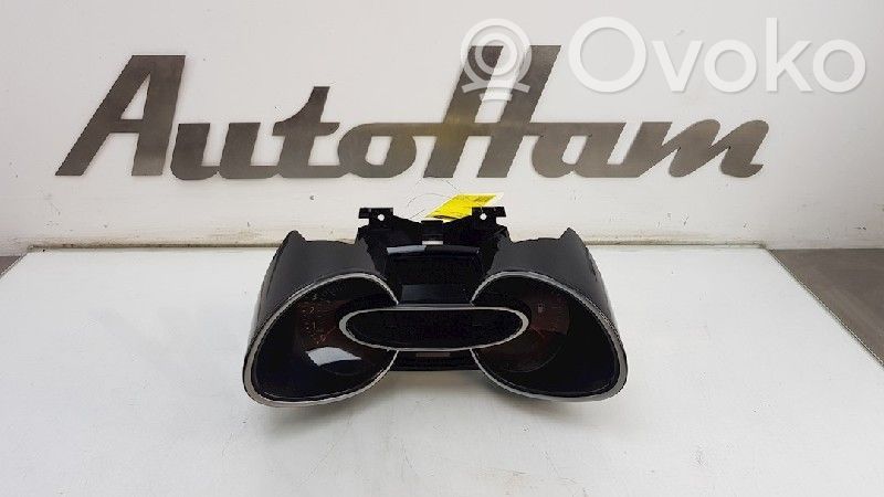 Renault Clio IV Speedometer (instrument cluster) 