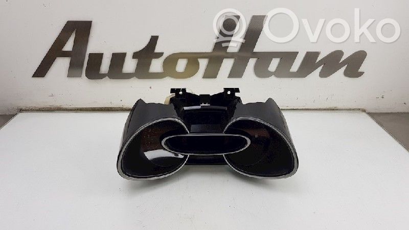Renault Clio IV Speedometer (instrument cluster) 