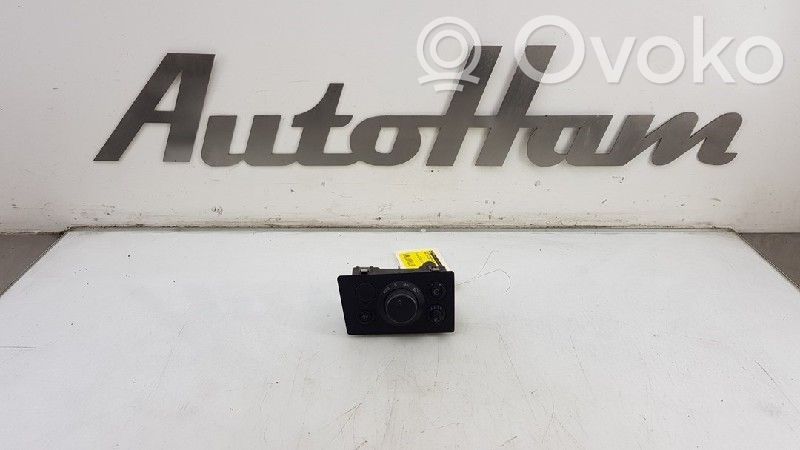 Opel Zafira B Interruptor de luz 