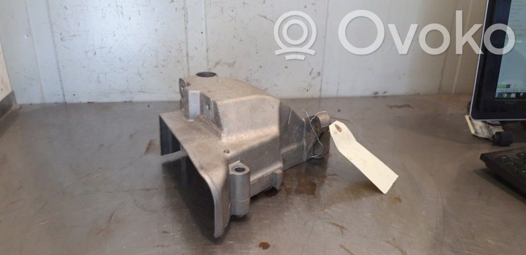 Volkswagen Up Engine mount bracket 