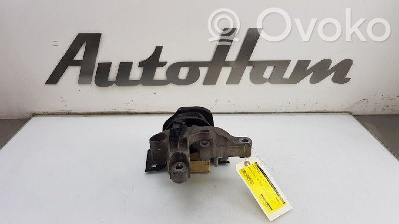 Renault Clio IV Engine mount bracket 